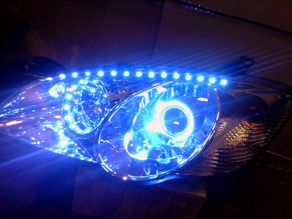 1637743499127759.jpg 汽車燈-.jpg